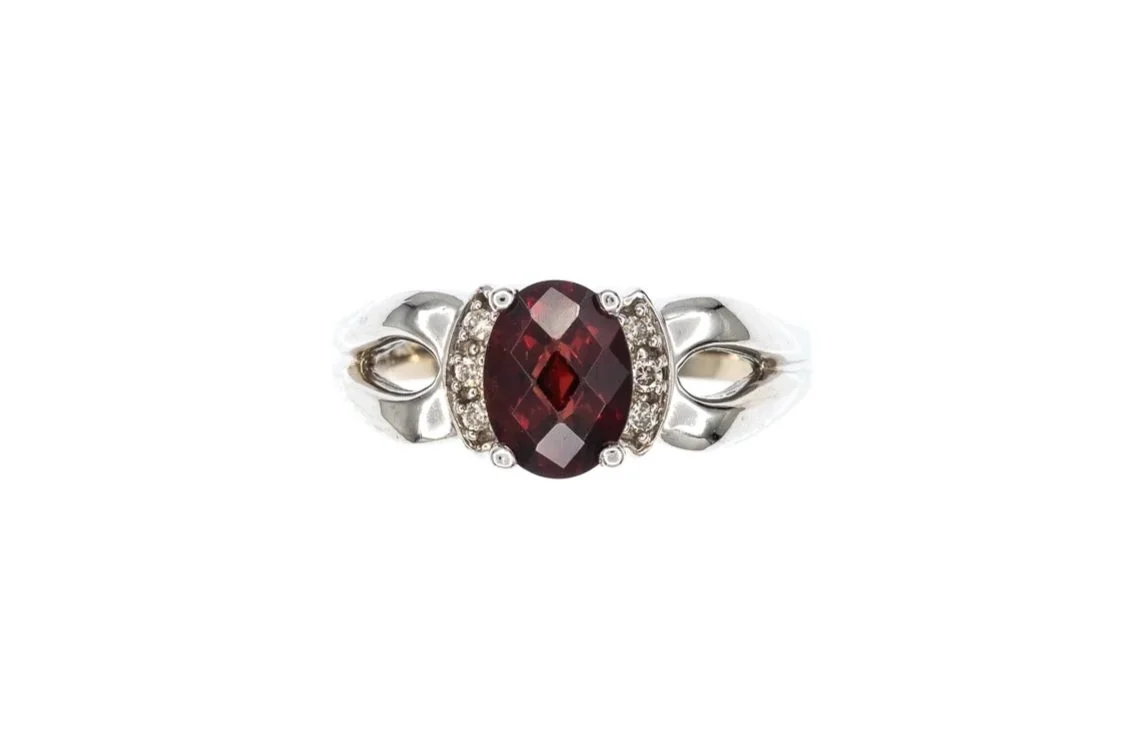 (T)White Gold Diamond Almandine Garnet Gemstone Ring