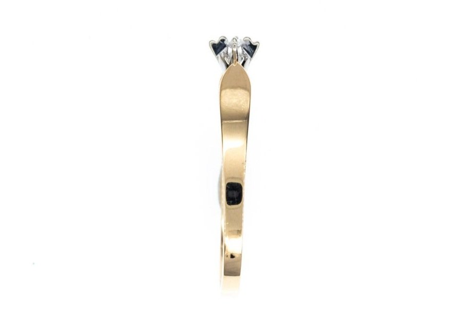 (S)Yellow Gold Solitaire Round Brilliant Cut Diamond Engagement Ring