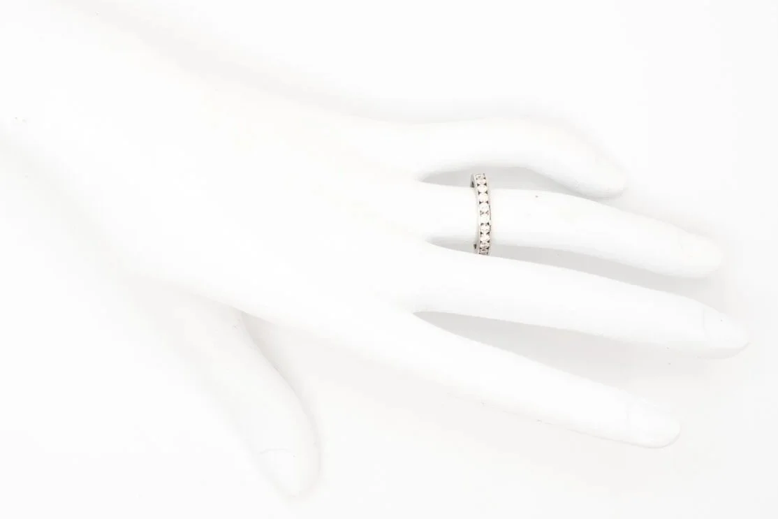 (H)White Gold Round Brilliant Cut Diamond Eternity Band