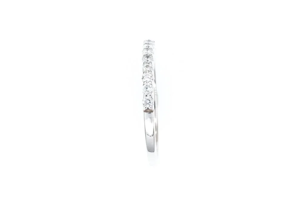 (S)White Gold Round Brilliant Cut Diamond Band