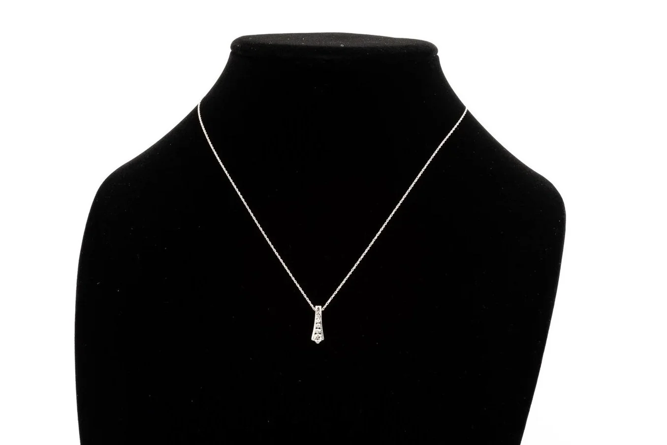 (F)White Gold Round Brilliant Cut Diamond Slider Pendant