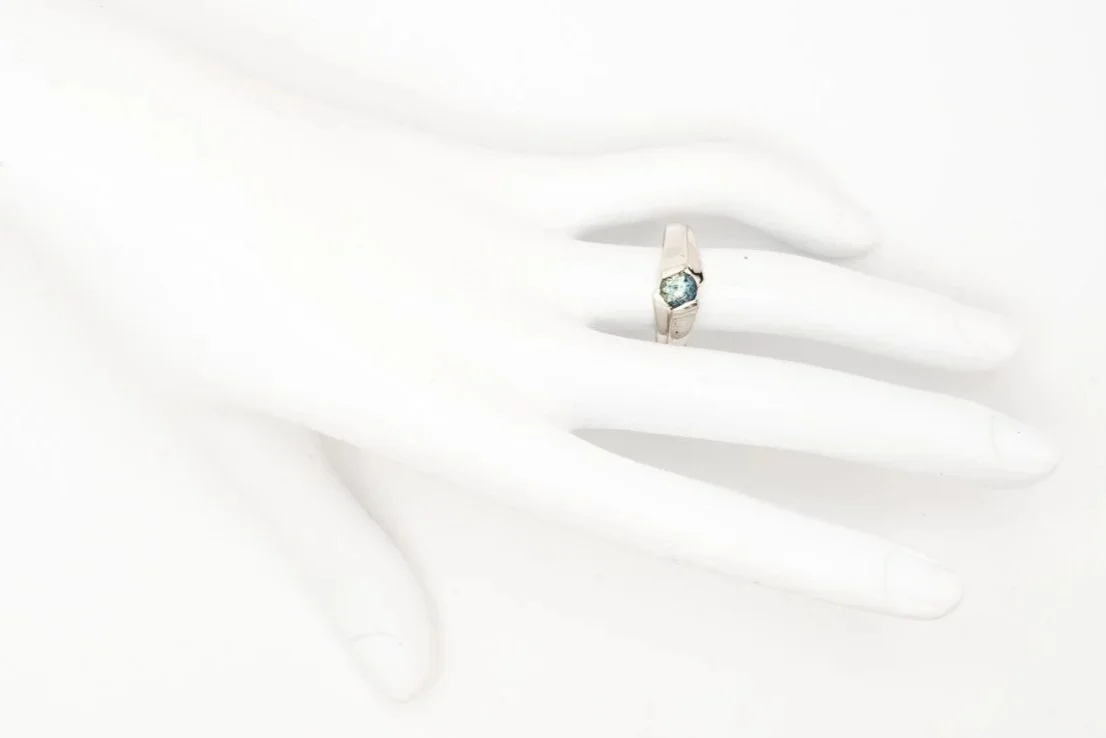 (H)White Gold Solitaire Sapphire Gemstone Ring