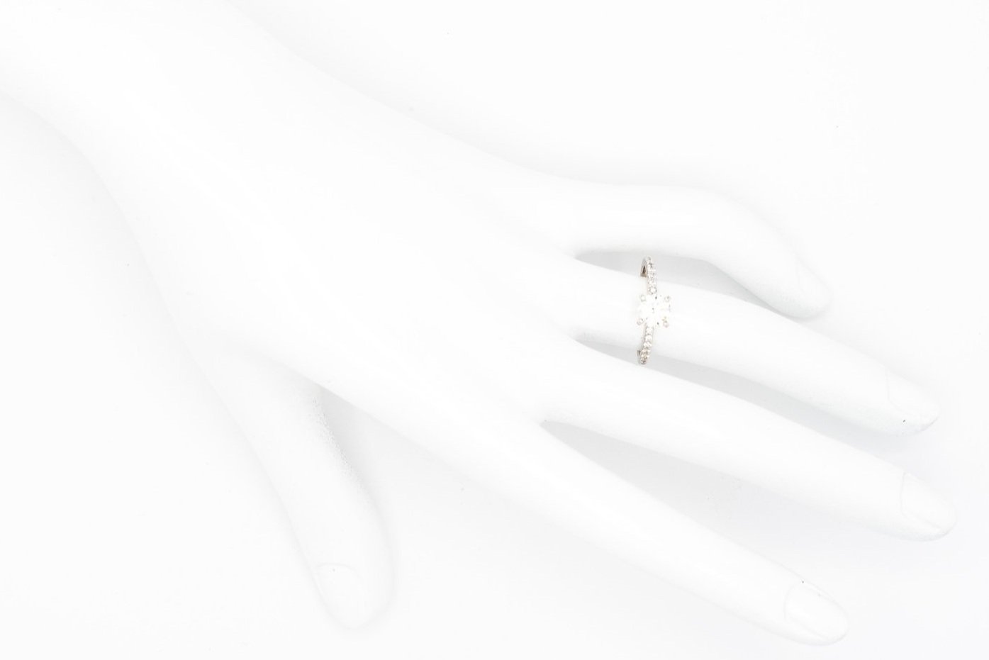 (H)White Gold Round Brilliant Cut Canadian Diamond Engagement Ring