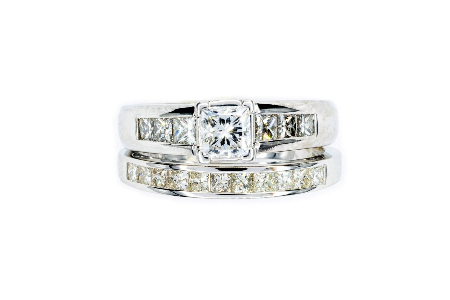 (T)White Gold Princess Cut Diamond Engagement Ring