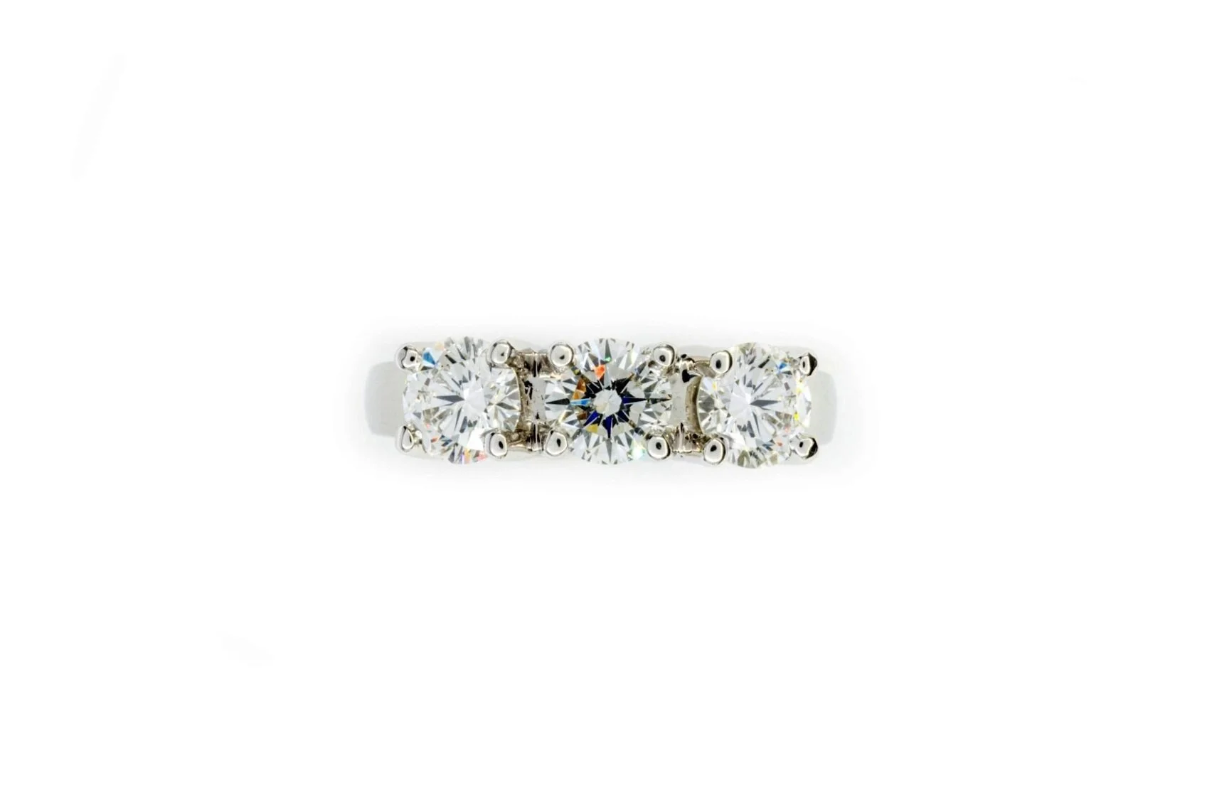 (T)White Gold Three Stone Round Cut Multi Diamond Ring
