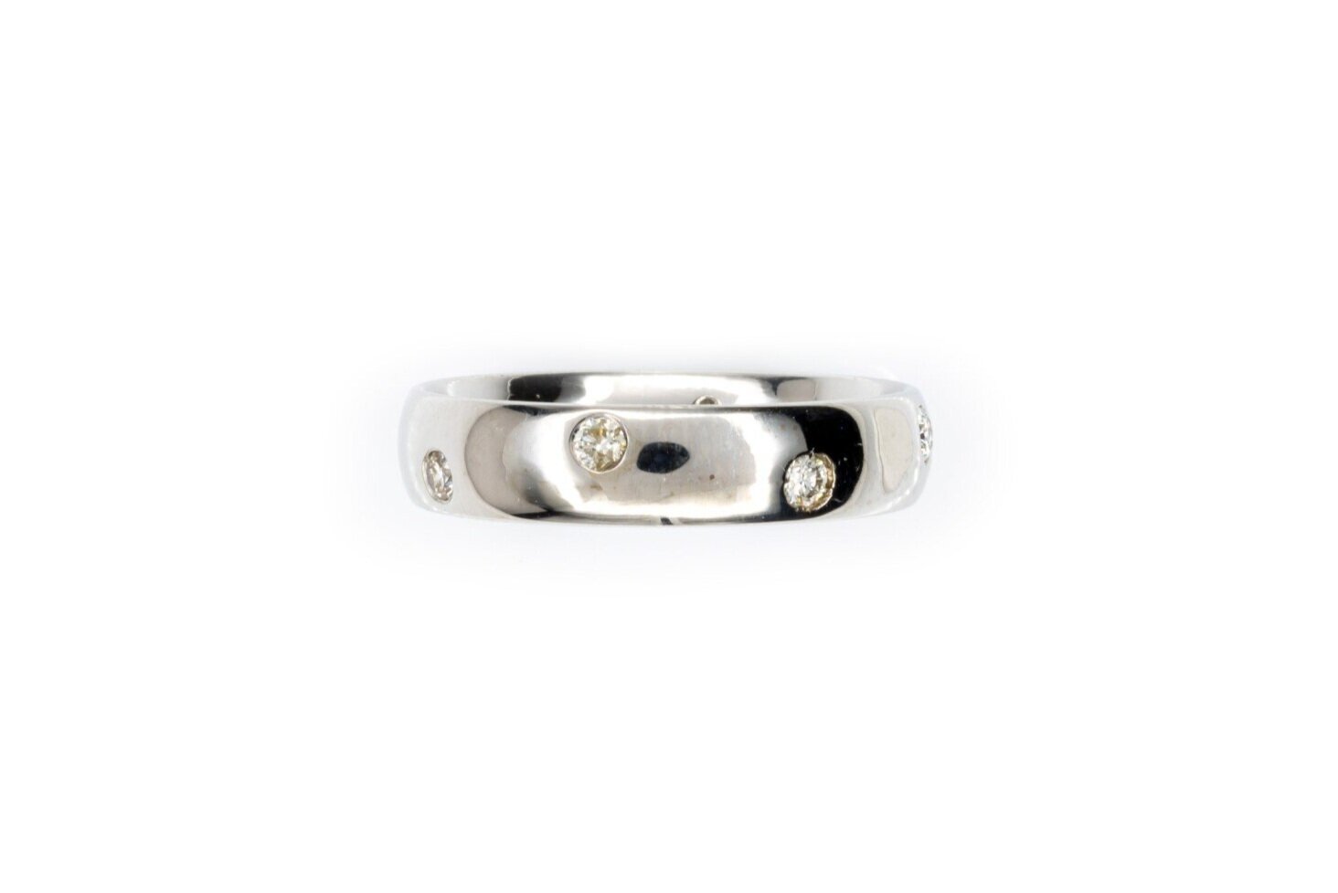 (T)White Gold Round Cut Diamond Ring