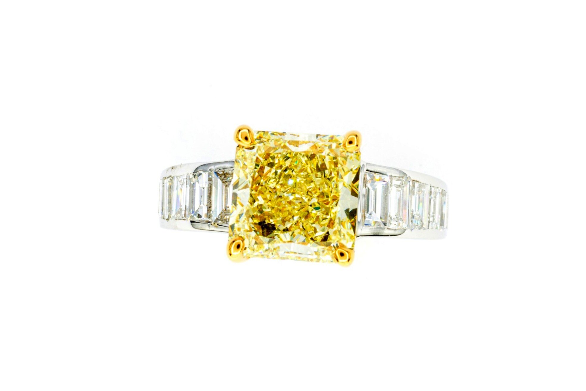 (T)Yellow White Gold Natural Fancy Yellow Radiant Cut Diamond Engagement Ring