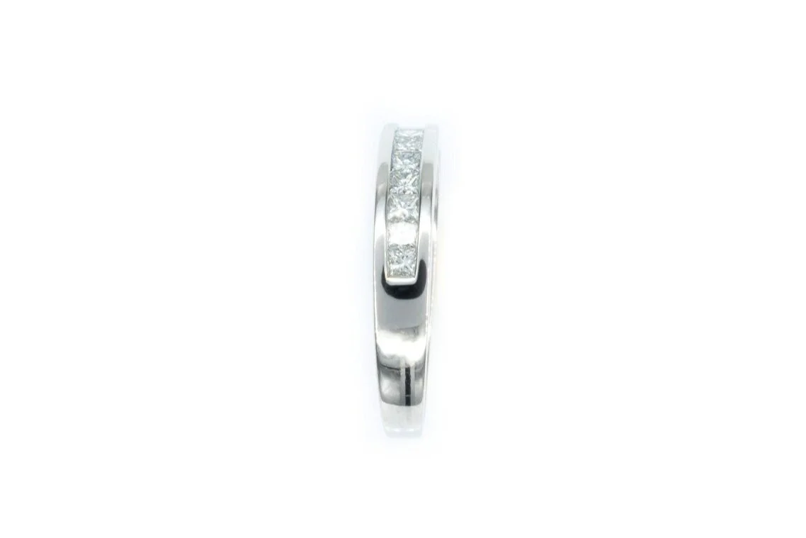 (S)White Gold Princess Cut Diamond Ladies Band