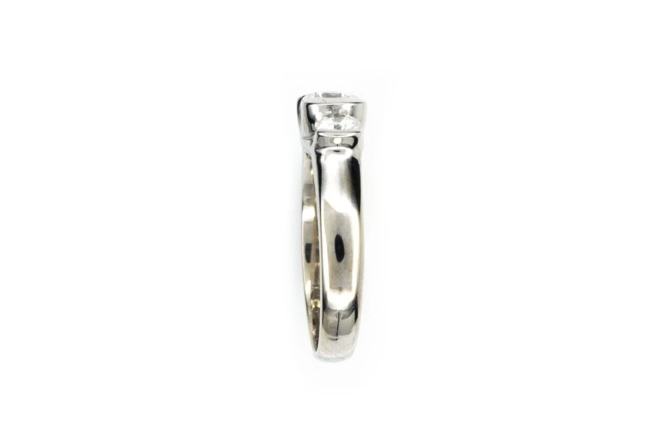 (S)White Gold Three Stone Round Cut Multi Diamond Ring