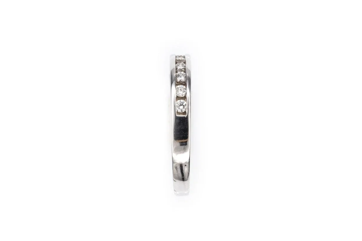 (S)White Gold Round Brilliant Cut Diamond Band