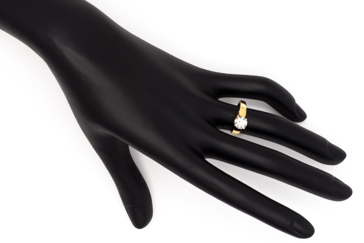 (H)Yellow Gold Solitaire Diamond Engagement Ring