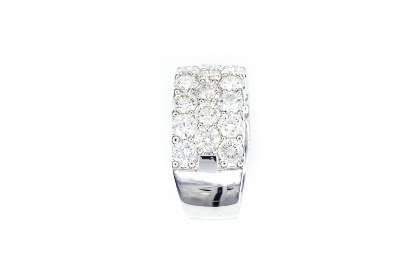 (S)White Gold Round Brilliant Cut Diamond Band