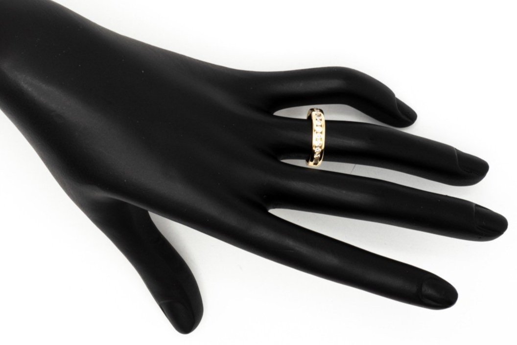 (H)Yellow Gold Round Brilliant Cut Diamond Band