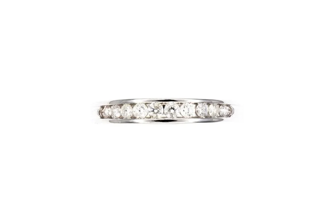 (T)White Gold Round Brilliant Cut Diamond Band