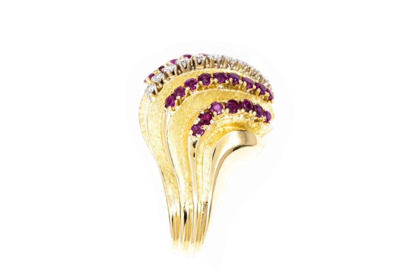 (S)Yellow Gold Ruby Diamond Gemstone Ring