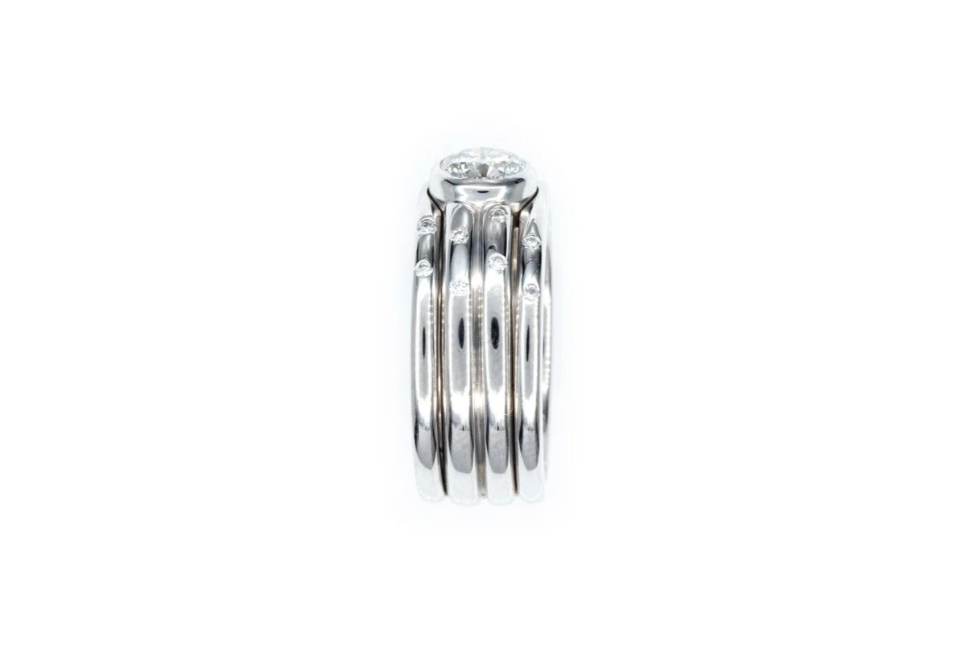 (S)White Gold Round Brilliant Cut Diamond Engagement Ring