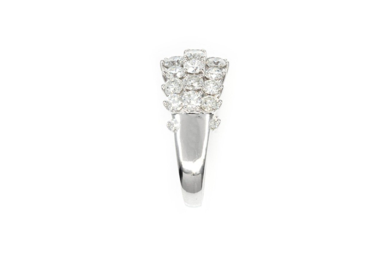 (S)White Gold Round Brilliant Cut Diamond Band