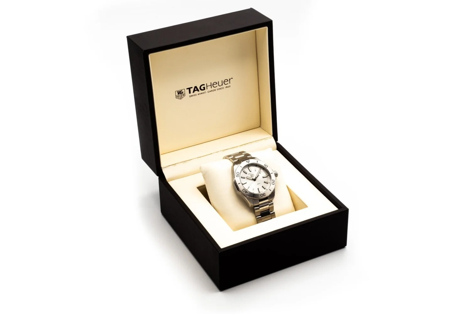 VWA-262 40mm Tag Heuer Aquaracer Quartz Wristwatch — Fleetwood