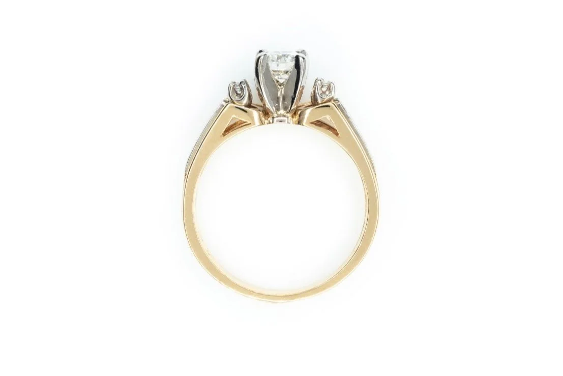 (F)Yellow Gold Round Brilliant Cut Diamond Engagement Ring