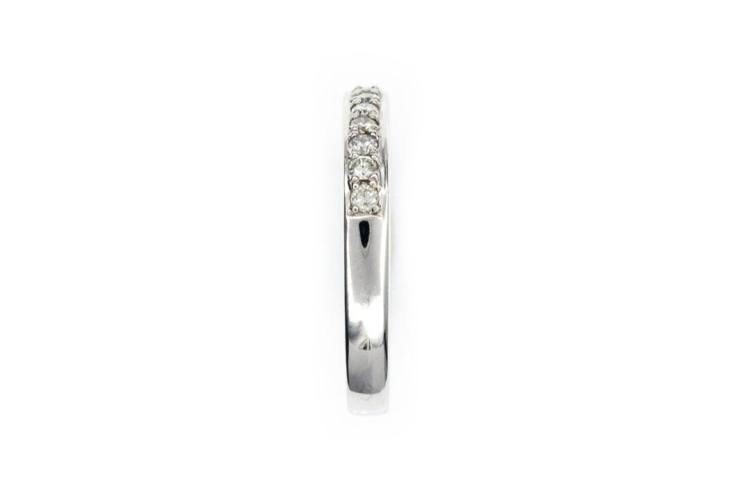 (S)White Gold Round Brilliant Cut Diamond Band