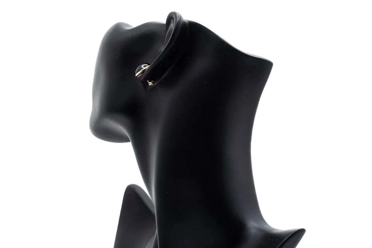 (B)Yellow Gold Solitaire Black Onyx Stud Earrings