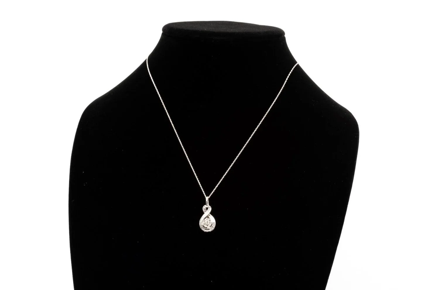 (F)White Gold Diamond Drop Dangle Pendant