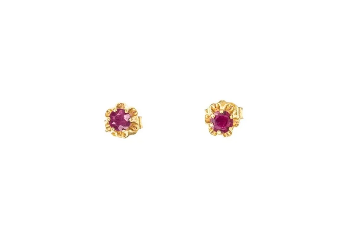 (T)Yellow Gold Solitaire Ruby Stud Earrings