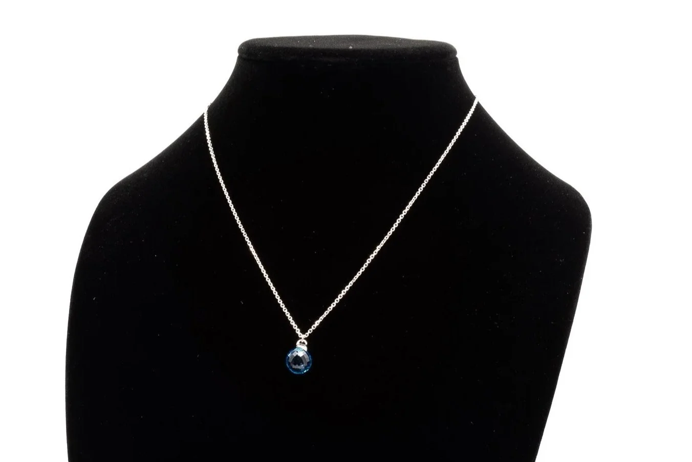(F)White Gold Solitaire Briolette Faceted Blue Topaz Bead Drop Pendant