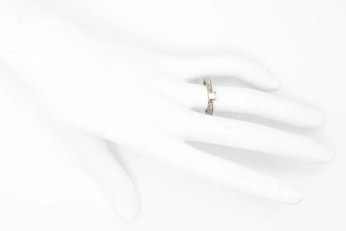 (H)White Gold Princess Cut Diamond Engagement Ring