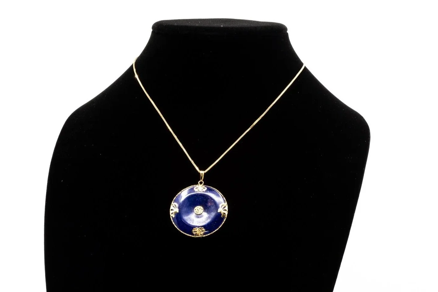 (F)Yellow Gold Solitaire Lapis Lazuli Circular Pendant