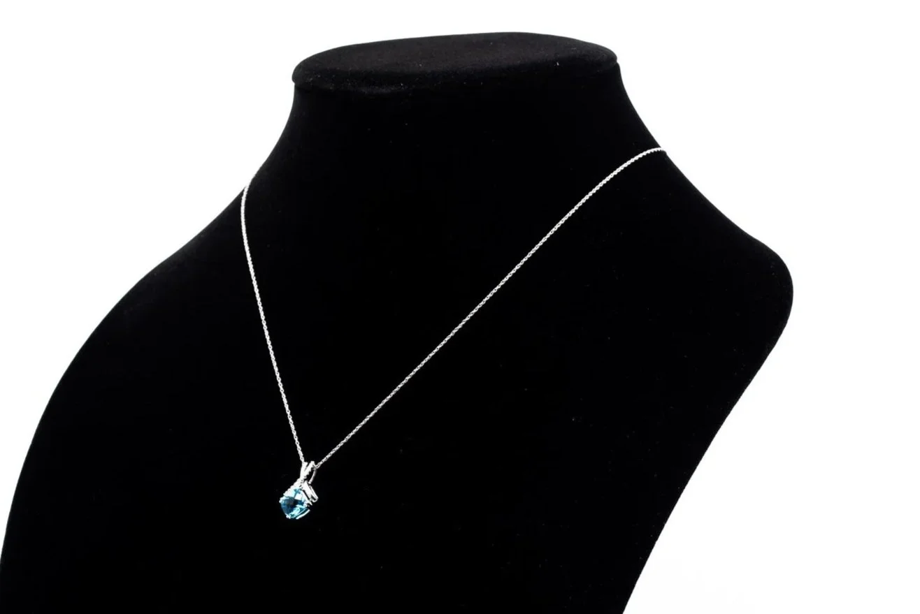 (S)White Gold Diamond Blue Topaz Drop Slider Pendant