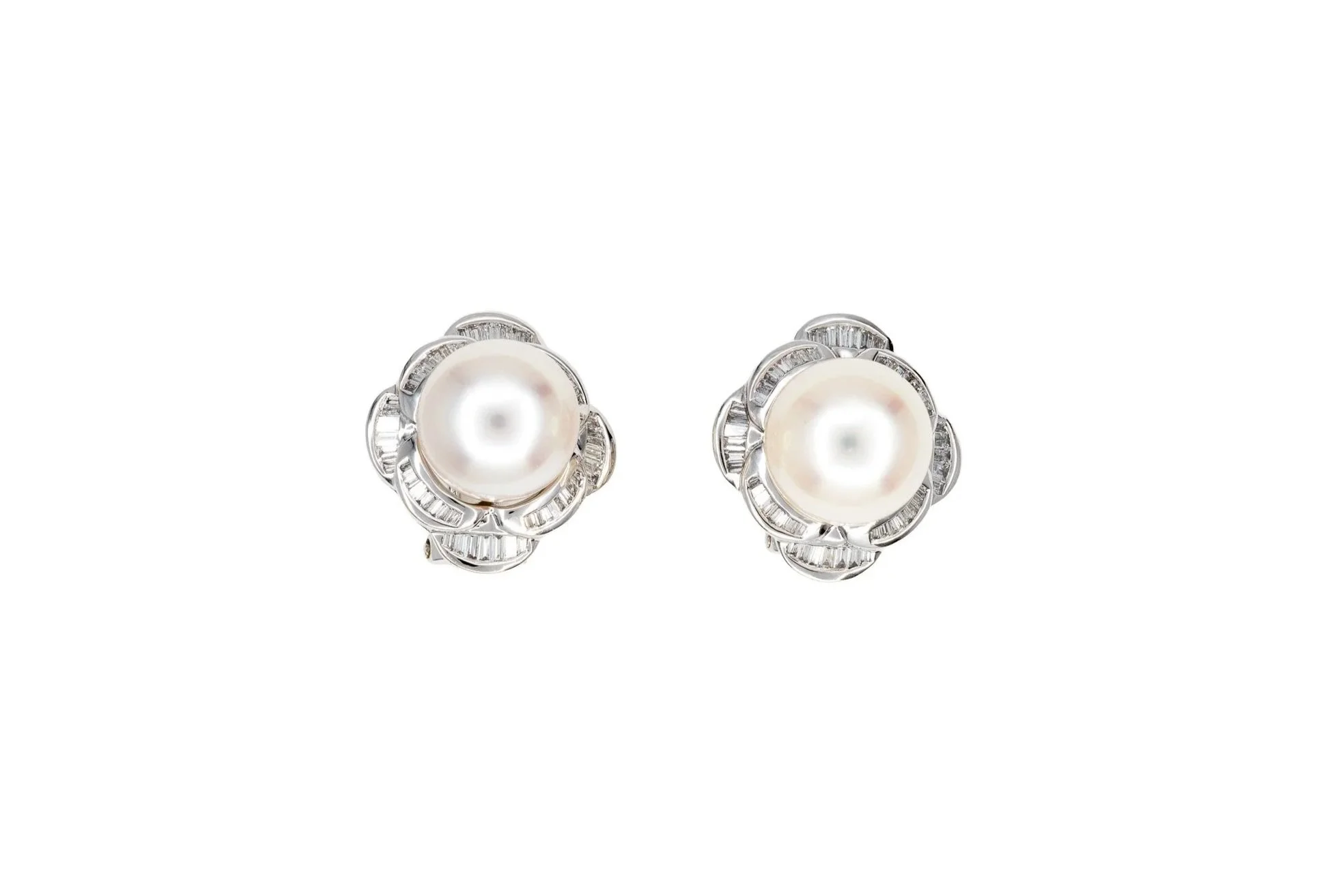 (T)White Gold Baguette Cut Diamond South Sea Cultured Pearl Stud Earrings