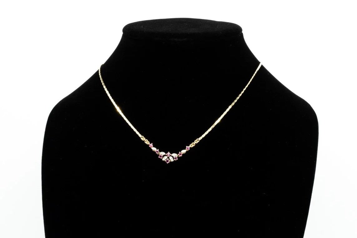 (F)Yellow Gold Diamond Ruby Necklace