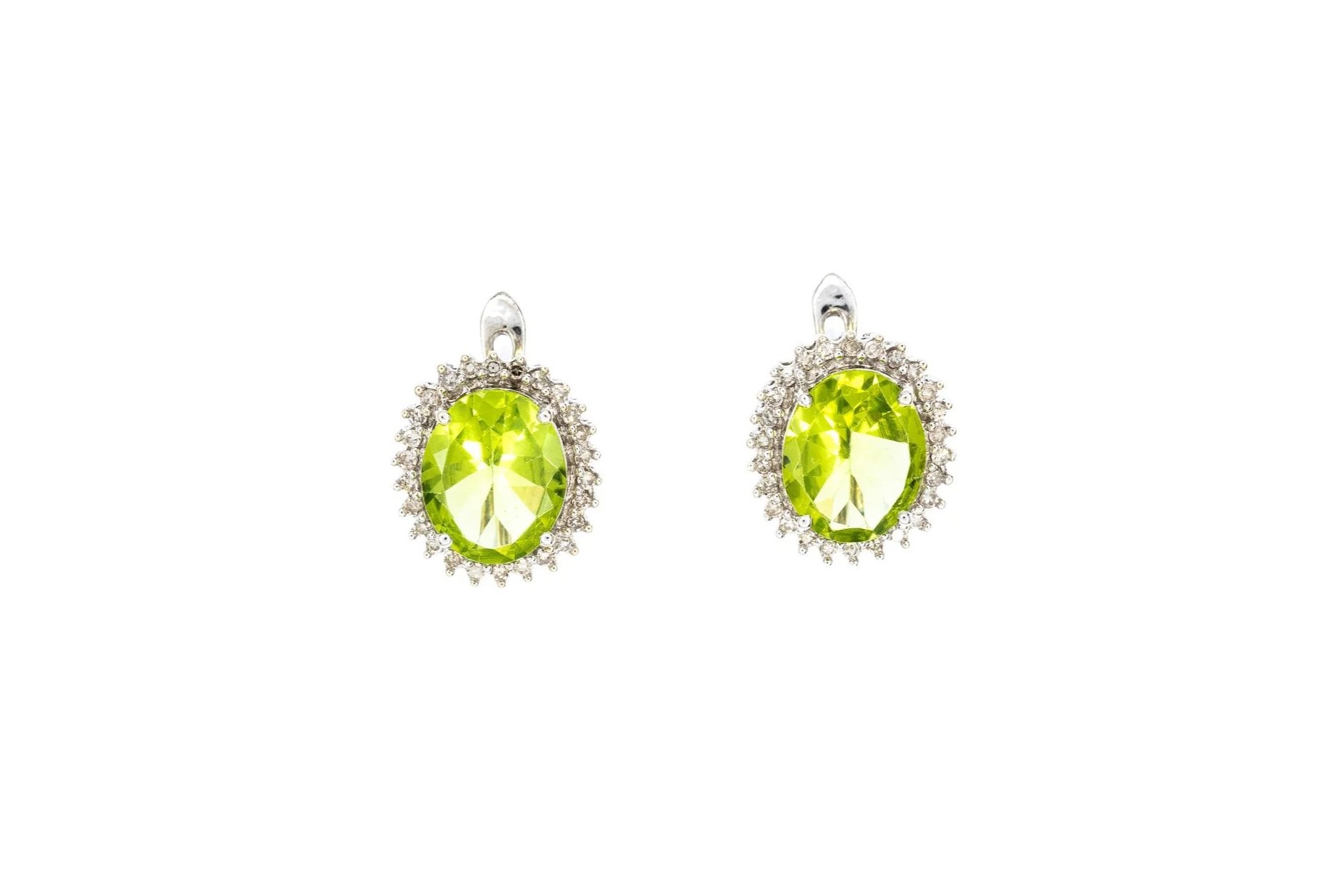 (T)White Gold Diamond Peridot Lever Clip Back Cluster Stud Earrings