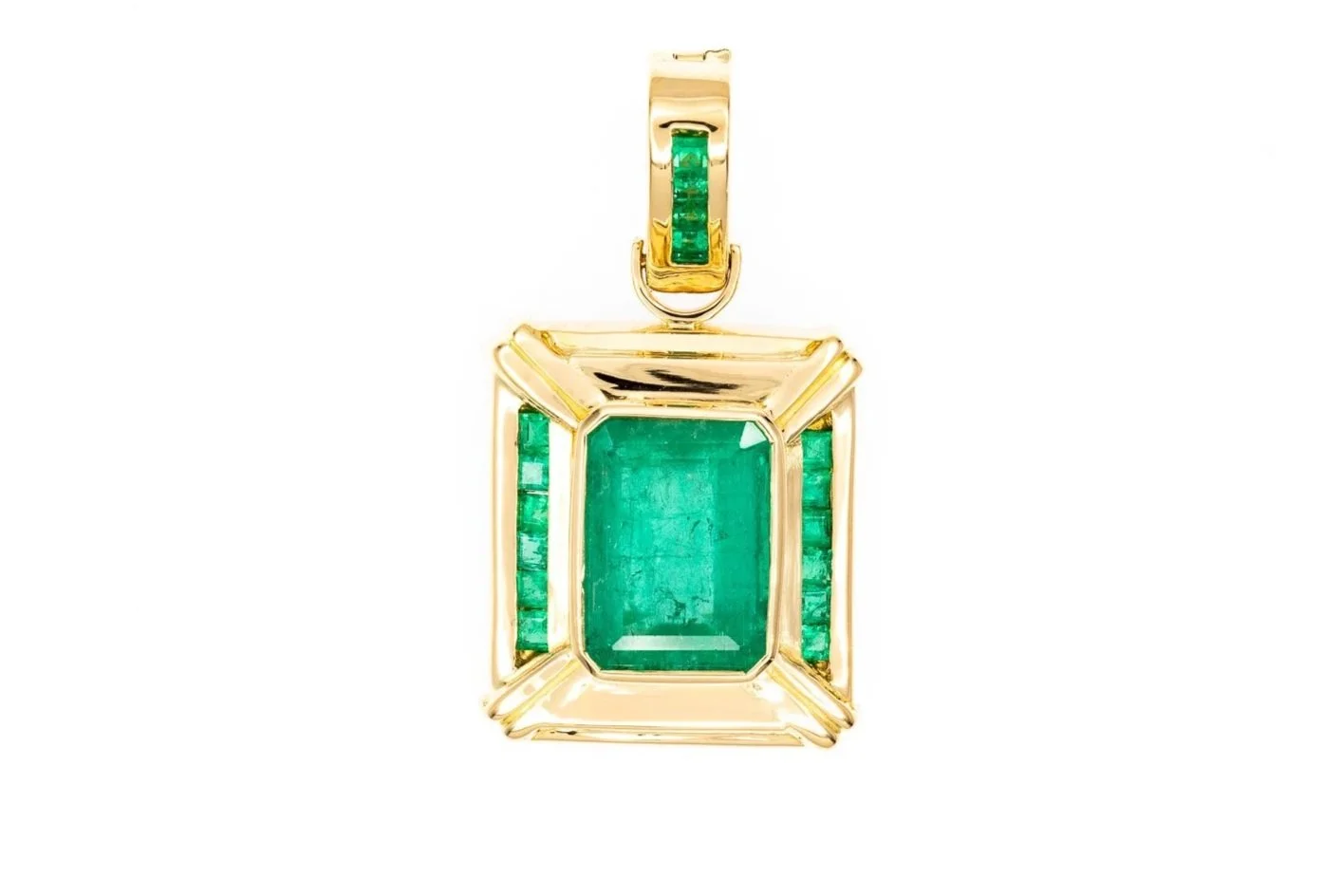 (T)Yellow Gold Emerald Rectangular Shaped Pendant