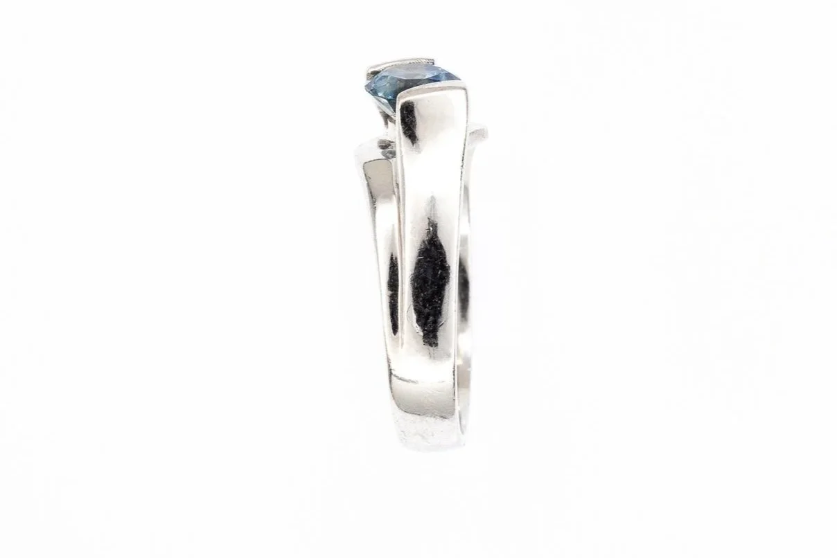 (S)White Gold Solitaire Sapphire Gemstone Ring