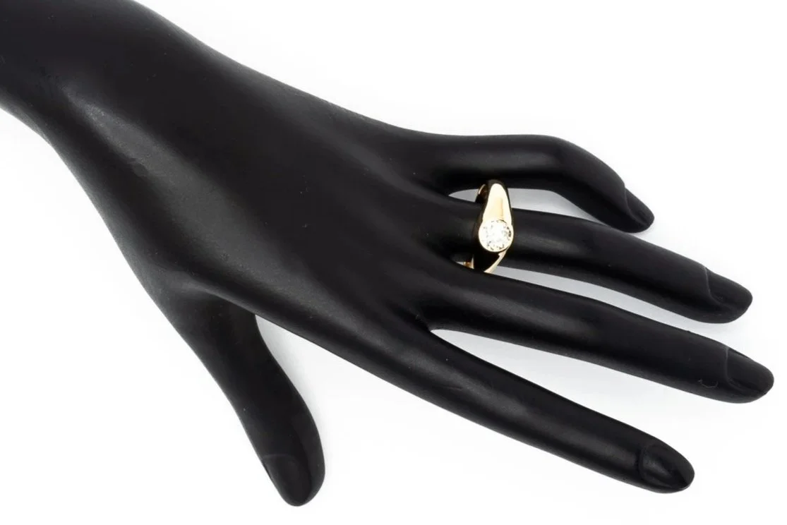 (H)Yellow Gold Solitaire Old Mine Cut Diamond Band