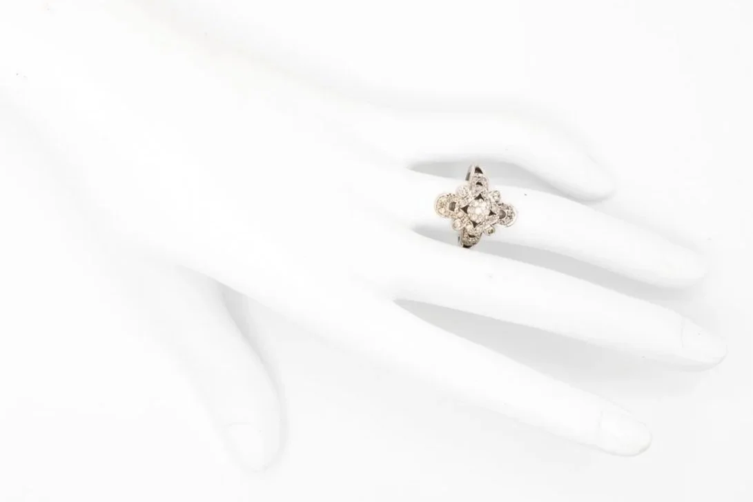 (H)White Gold Round Brilliant Cut Multi Diamond Ring