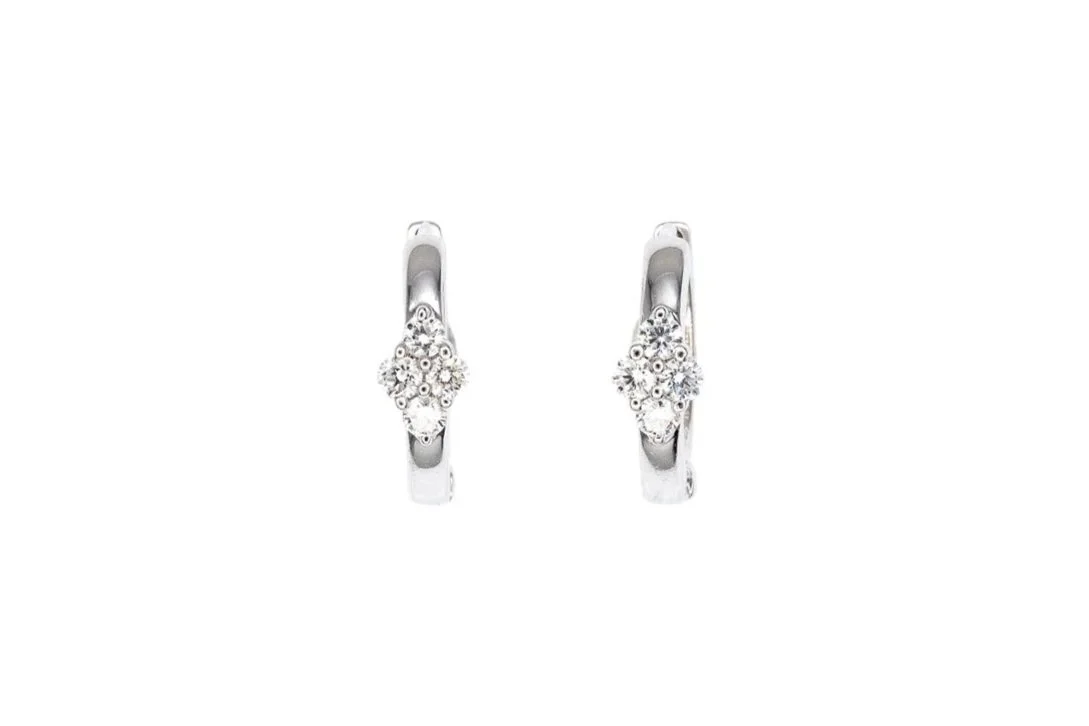 (T)White Gold Round Brilliant Cut Diamond Huggie Earrings
