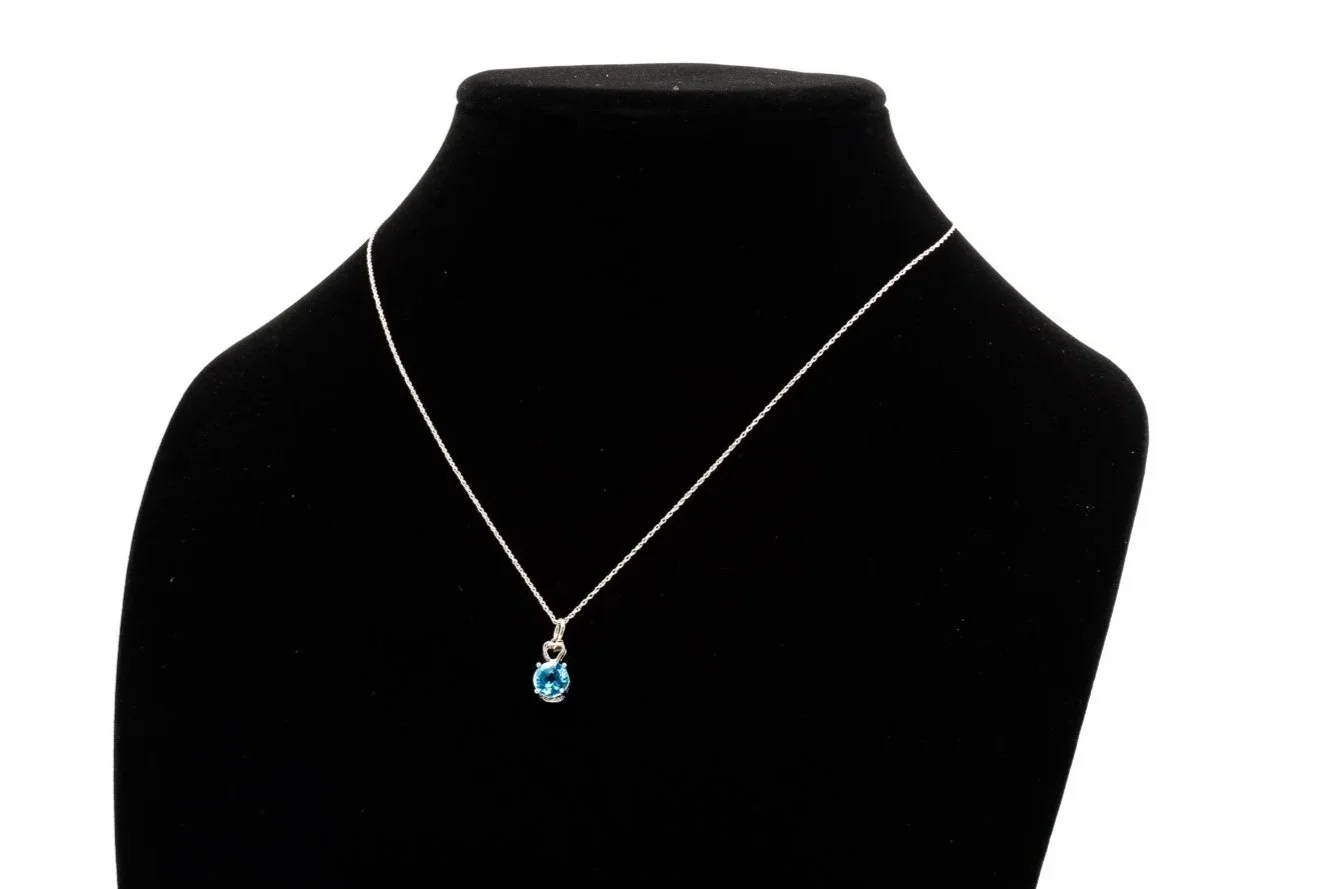 (F)White Gold Solitaire Blue Topaz Drop Dangle Pendant