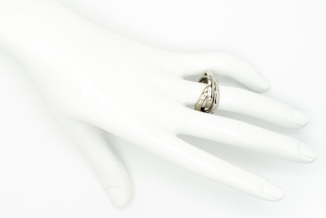 (H)White Gold Round Brilliant Cut Trinity Rolling Multi Diamond Ring