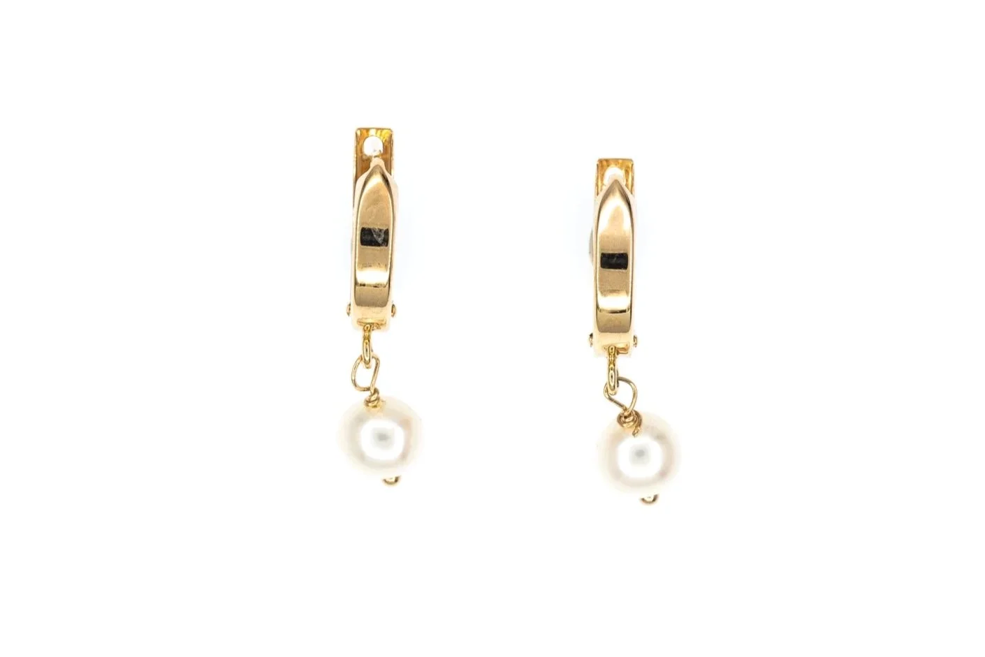 (T)Yellow Gold Freshwater Cultured Pearl Hoop Stud Earrings