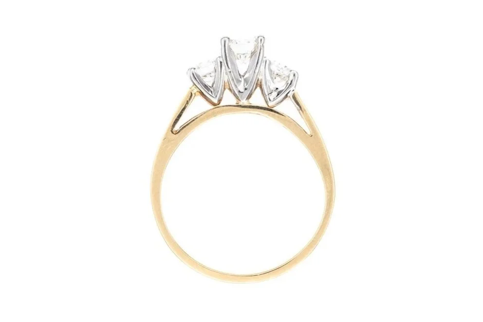 (F)Yellow Gold Round Brilliant Cut Three Stone Multi Diamond Ring