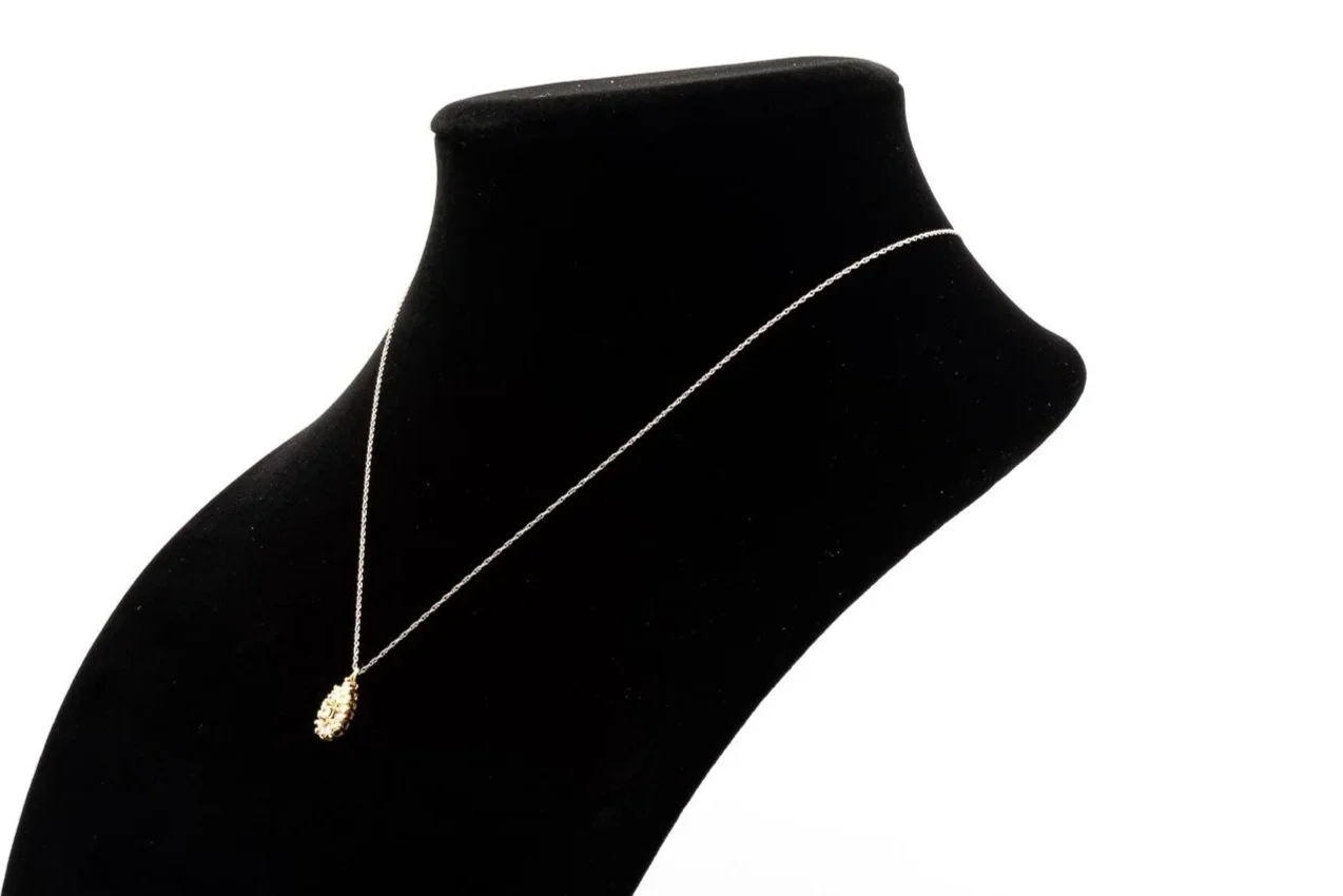 (S)Yellow Gold Diamond Drop Shaped Pendant