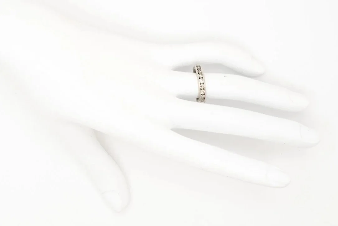 (H)White Gold Round Brilliant Cut Diamond Band