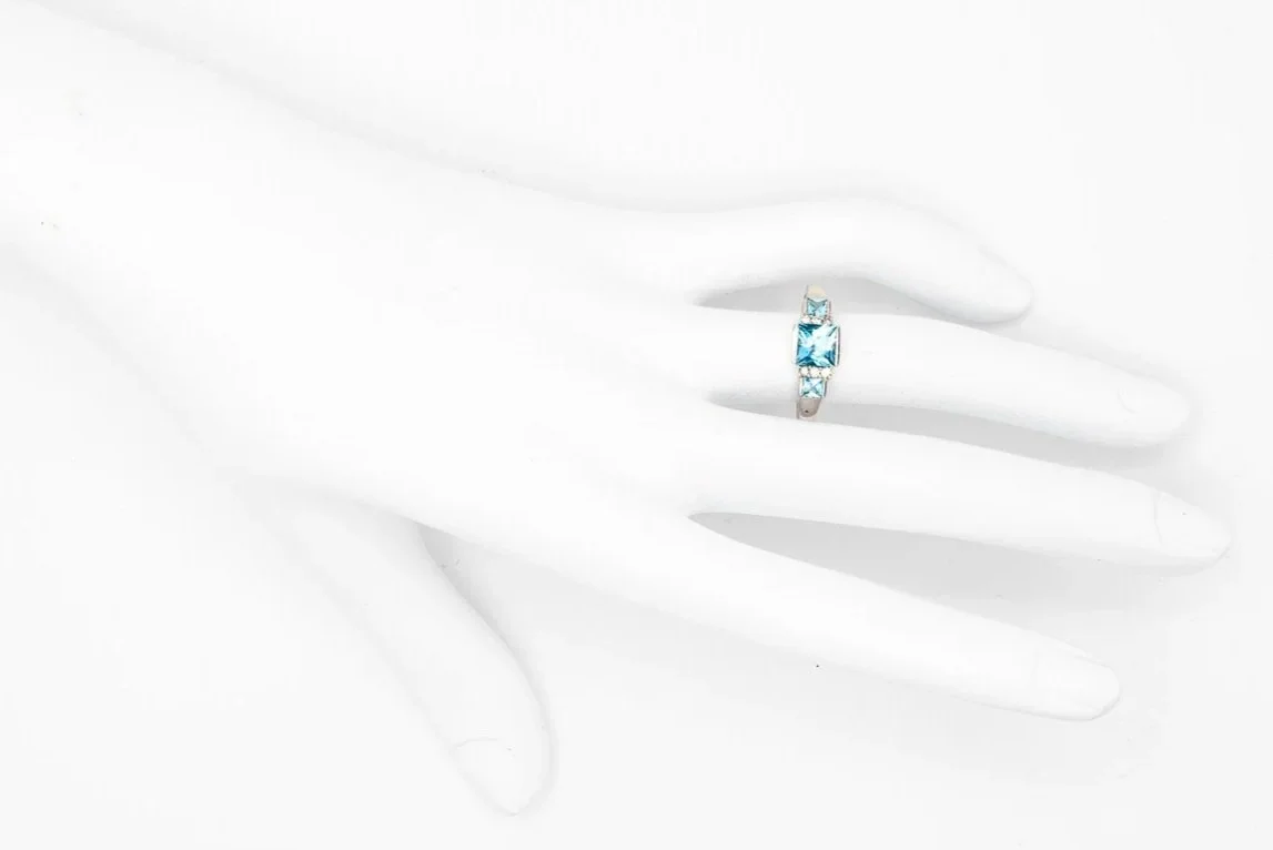 (H)White Gold Diamond Blue Topaz Gemstone Ring