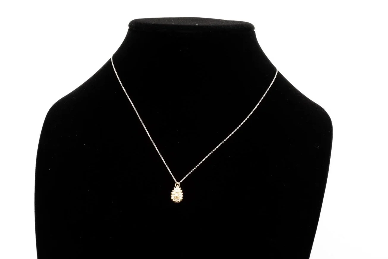 (F)Yellow Gold Diamond Drop Shaped Pendant