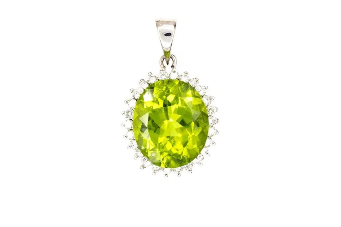 (T)White Gold Diamond Peridot Drop Dangle Cluster Pendant