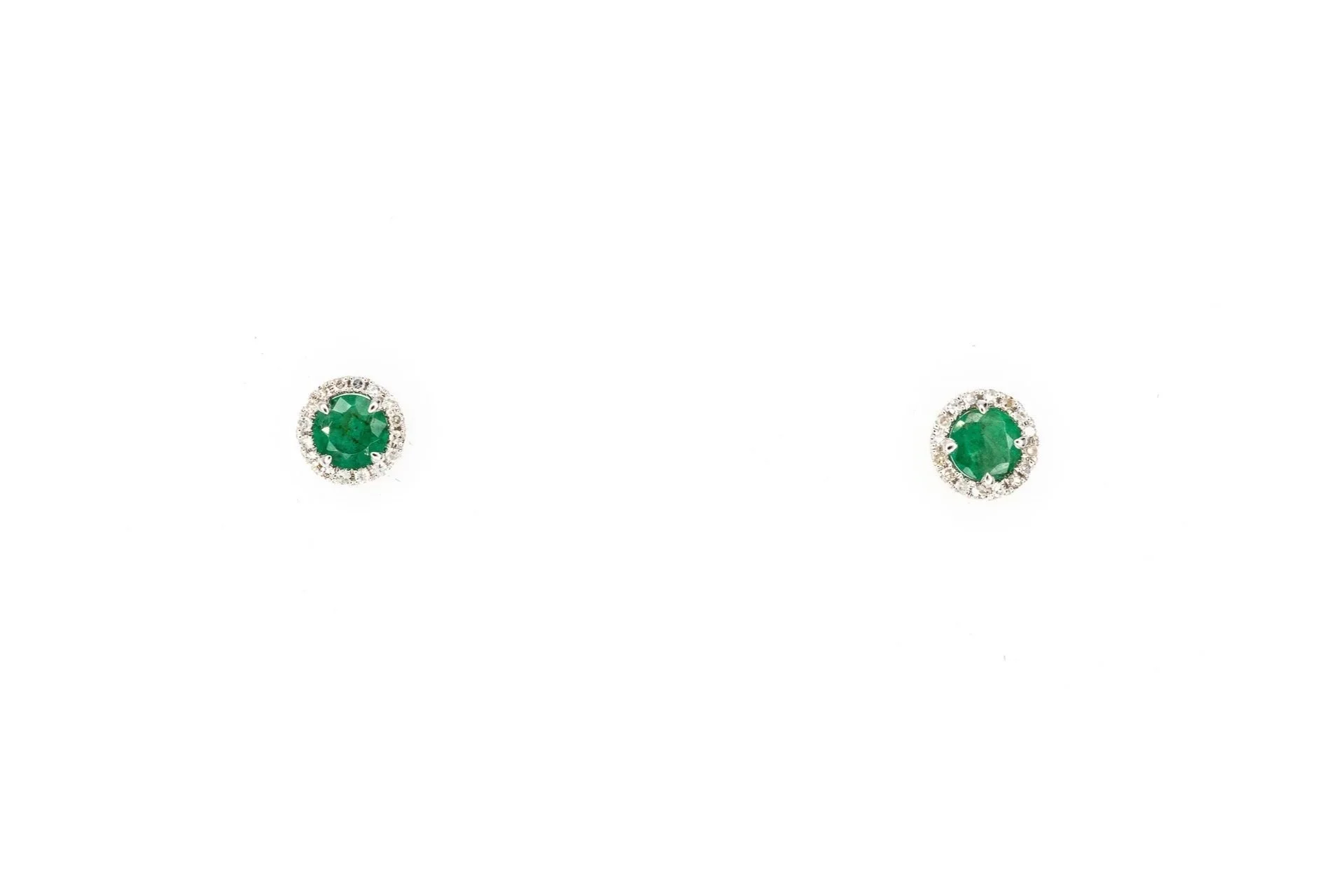 (T)White Gold Diamond Emerald Halo Stud Earrings