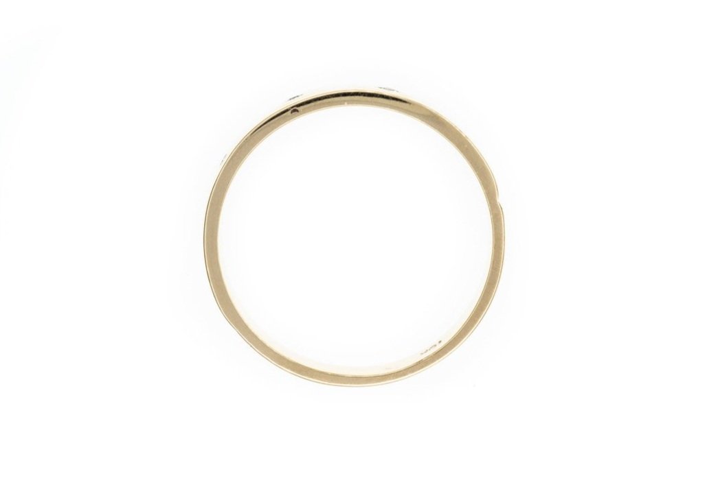 (F)Yellow Gold Single Cut Multi Diamond Band
